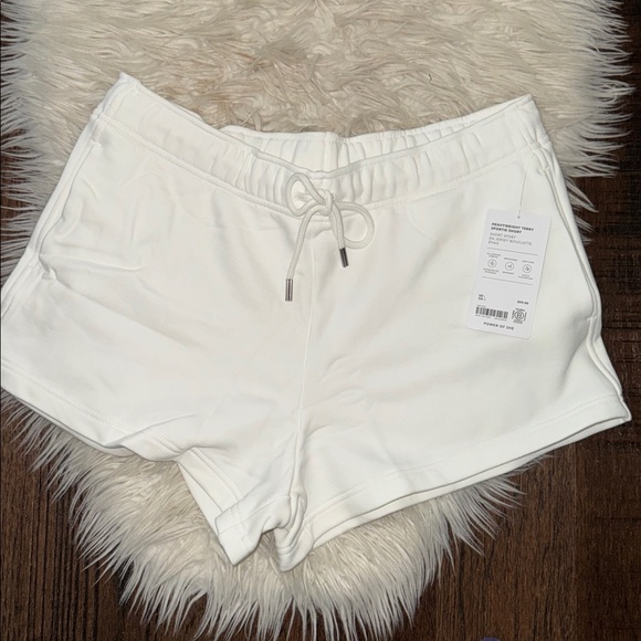 Trendy Athleta White Drawstring Shorts - Picture 1 of 5
